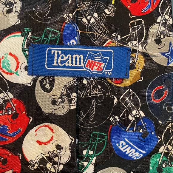 Vintage NFL Football 🏈 Helmet ⛑️ Team Tie - Picture 4 of 7